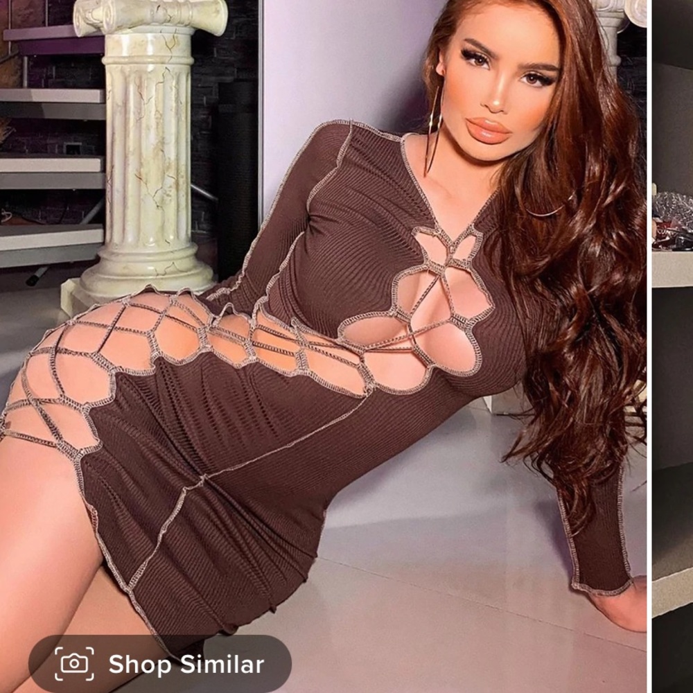 Buy 2 items worth $70 and get this free.. Fashionnova dress